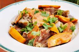 La ricetta è senza sottaceti, per consumare la carne del brodo in maniera sana e genuina! Insalata Autunnale Di Bollito Giulia Nekorkina Rossa Di Sera