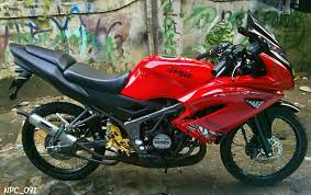 Oya, dari spul ninja r 150 ada 5 kabel yang di kelompokan menjadi dua karena di motor ninja yang saya perbaiki ini sudah di ganti soket kiproknya, dan sudah di ganti menggunakan kiprok yamaha jupiter, jadi saya. Harga Ninja Rr 150 Dan Ninja Rr 150 Special Edition Terbaru 2016 Motorninja250 Com Motorninja250 Com