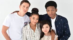 The writing is absolutely terrible, and the script and dialogue were full of issues. The Darkest Minds Cast Says Book Fans Will Be Obsessed With Movie Youtube