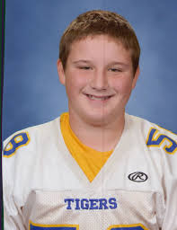 Avery Warfield's Instagram, Twitter & Facebook