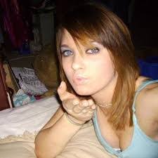 Tara Goins's Instagram, Twitter & Facebook