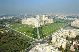 In bukarest sehen wir den boulevard, den revolutionsplatz, den palast des parlaments und das historische stadtzentrum. Parlamentspalast Bukarest Rumanien Litosonline