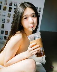 韩女模YeonWooLee付费露点私拍外流335P 2V