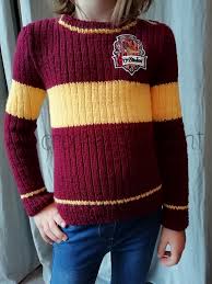 My gran had said she expected me to be in gryffindor like my parents so i just said 'gryffindor' over and over and over! the two laughed at how neither one was a true gryffindor before heading back in for dinner. Quidditch Sweater Gryffondor From Harry Potter