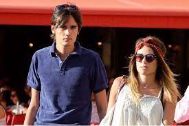Huit mois plus tard, c'est pourtant à la. Alain Fabien Delon Et Capucine Anav Bientot Parents Ils Sont Prets