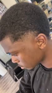 Crispy mid taper cut. 💈 booking available ⬆️#masterbarber #fadedbydarius  #freshmastercuts #oakridge #cuts #fyp