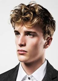 pin auf curly hair
