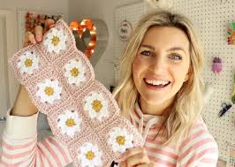 Daisy Granny Square Crochet Tutorial