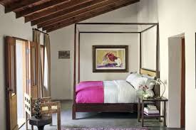 Browse master bedroom designs on houzz for bedroom ideas and bedroom furniture such as beds and bedside tables, to help you in your master bedroom update. 15 Bedrooms With Statement Ceilings Stunning Ceiling Designs
