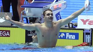 He has won a gold medal and a silver at the world championships, as well as a gold at the european championships. Milak Kristof Edzoje Mindenki Hitetlenkedve Nezett A Tablara Infostart Hu