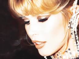 Claudia Capertoni Modelo