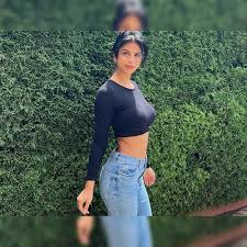 suhana khan: Suhana Khan is not making her debut on Koffee With Karan  Season 7 - The Economic Times