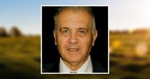 Lisa Mannino's Instagram, Twitter & Facebook