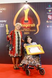 KSD – RD Receives “Lifetime Achievement” Award from Jawa Pos RADAR SEMARANG  2024 | AtmaGo