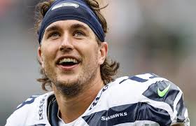 Seahawks finish paring down roster to 53, keep UDFA WR Jake Bobo