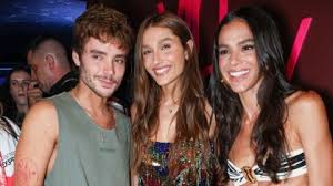 Bruna Marquezine e Sasha Meneghel curtem 1ª noite de Carnaval em Salvador