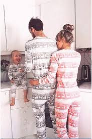 # banana # bananas in pajamas. Veryvoga Renne Tenue Familiale Assortie Pyjama De Noel Matching Family Outfits Matching Family Christmas Pajamas Matching Christmas Pajamas