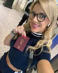 Day 2206 of the comeback ✨ Six years ago, at my absolute rock bottom — when  the light felt like it had gone out and I couldn't imagine a future — I