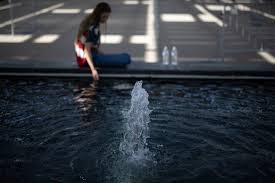 Hottest US city Phoenix smashes heat streak record | Reuters