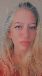 October beach, Lake Erie Cleveland, OHIO Hello. I'm 53, divorced and  seeking a meaningful long-term relationship 💕