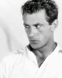 ♡ 𝓖𝓮𝓸𝓻𝓰𝓮 & 𝓥𝓲𝓻𝓰𝓲𝓷𝓲𝓪 ♡ •Newsreel footage of George Raft and  his girlfriend, Virginia Maples, taken at the Hollywood Park Race Track in  California, 1944. 💜 In 1943, Raft was recently off