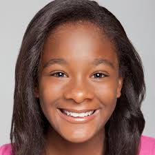 Alena Pitts's Instagram, Twitter & Facebook