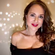 Rebecca Neale's Instagram, Twitter & Facebook