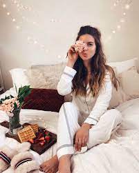 Beauty never asks for attention. Michelletakeaim Instagram Bed Goals In Cute Bed Setup Bed Photoshoot Instagram Selfie Poses Instagram Self Photoshoot At Home