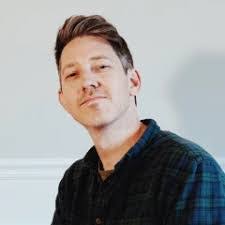 Daniel Cron's Instagram, Twitter & Facebook