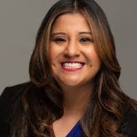 Mandy Lyons's Instagram, Twitter & Facebook