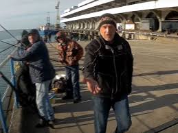 Актер умер от рака кости, от которого лечился довольно продолжительное время. Lbyclu5b9aizym