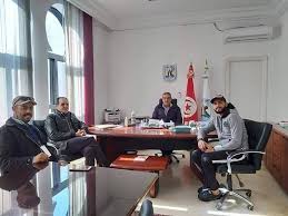 القناص الساخر بكاء فرجاني ساسي مع مدحلت شلبي ورد ميس حمدان وزملكاوية لفو الغندور في ملاية حلقة 49. Mahmoud Shafiq Shared A Post On Instagram ÙØ±Ø¬Ø§Ù†ÙŠ Ø³Ø§Ø³ÙŠ ÙŠØ¨Ø¯Ø§ ØªÙ†ÙÙŠØ° ÙˆØ¹Ø¯Ù‡ Ùˆ ÙŠØªÙƒÙ Ù„ Ø¨Ù€100 Ø¹Ø§Ø¦Ù„Ø© ÙÙŠ Ù…Ù†Ø·Ù‚Ø© Ø±ÙˆØ§Ø¯ Ø¨ØªÙˆÙ†Ø³ Ùˆ Ù„Ù…Ø¯Ø© Ø´Ù‡Ø± Conference Room Room Home Decor
