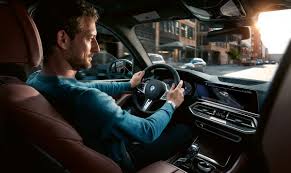 El bmw x1 es un suv de dimensiones compactas, disponible únicamente en carrocería de 5 puertas, que por tamaño rivaliza con el audi q3. Head To Head 2019 Bmw X1 Vs 2019 Audi Q5 Bmw Of Catonsville