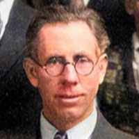 Lee Bartholomew's Instagram, Twitter & Facebook