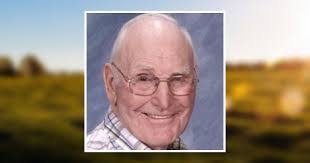 Lloyd Albin's Instagram, Twitter & Facebook