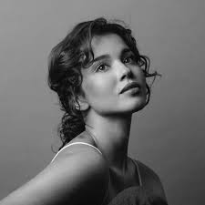 melanie dell'olmo (@melaniedellolmo) • Instagram photos and videos