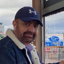 Having a great day in Allerton Illinois with Pilot driver Bob Rufo. Bob has  been with Pilot for 13 years. Bob has hauled over 66million gallons of fuel  for Pilot, driven more