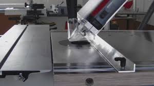 Plexiglass is a transparent material with thermoplastic properties and is more resilient than glass and plastic. How To Make Acrylic Boxes With A Milling Machine Acrylglas Boxen Frasen Und Kleben Youtube