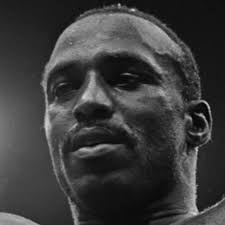 Hall of Fame Boxer Dwight Muhammad Qawi Dies at 72