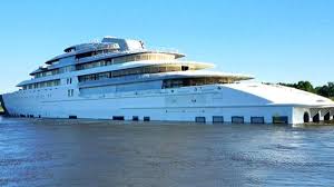 Motor yacht eclipse is a luxury motor yacht constructed by blohm & voss of hamburg, germany. Emirati Royals Dethrone Abramovich In Race For Biggest Mega Yacht Al Arabiya English