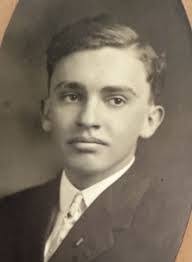 Lorraine Stout's Instagram, Twitter & Facebook