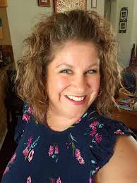 Hello! Are there any hair stylist/makeup artists here who use all-natural  hair products (no harmful chemicals) and bareminerals for makeup? There are  a lot of chemicals I need to avoid. Thank you!