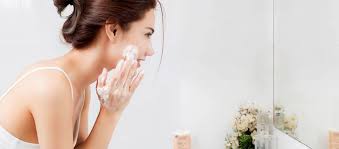 Este tipo de limpieza las llevamos a cabo en el momento en el que un cliente tiene algún tipo de necesidad. Protocolos De Limpieza Facial Paso A Paso Telebelleza Es