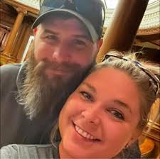 Who is a top agent in Eureka Springs, Arkansas for a buyer looking for 500+  acres with a budget of $2M+?