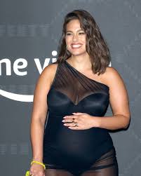Ashley graham plays girlfriend meeting boyfriend's parents. Ashley Graham Gives Birth To Baby Boy
