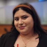 Sandra Higuera's Instagram, Twitter & Facebook