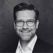 Damien Munroe's Instagram, Twitter & Facebook