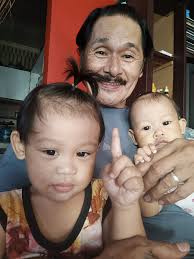 Kulitan lang kami ngayong umaga he he he Pasimuno ng ipit namin si misis, Eileen  Cardenas Galura 🤪