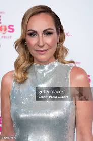 16 710 photos et images haute résolution de Anna Milan