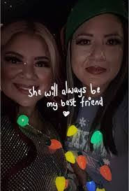 Dorothy Salinas's Instagram, Twitter & Facebook